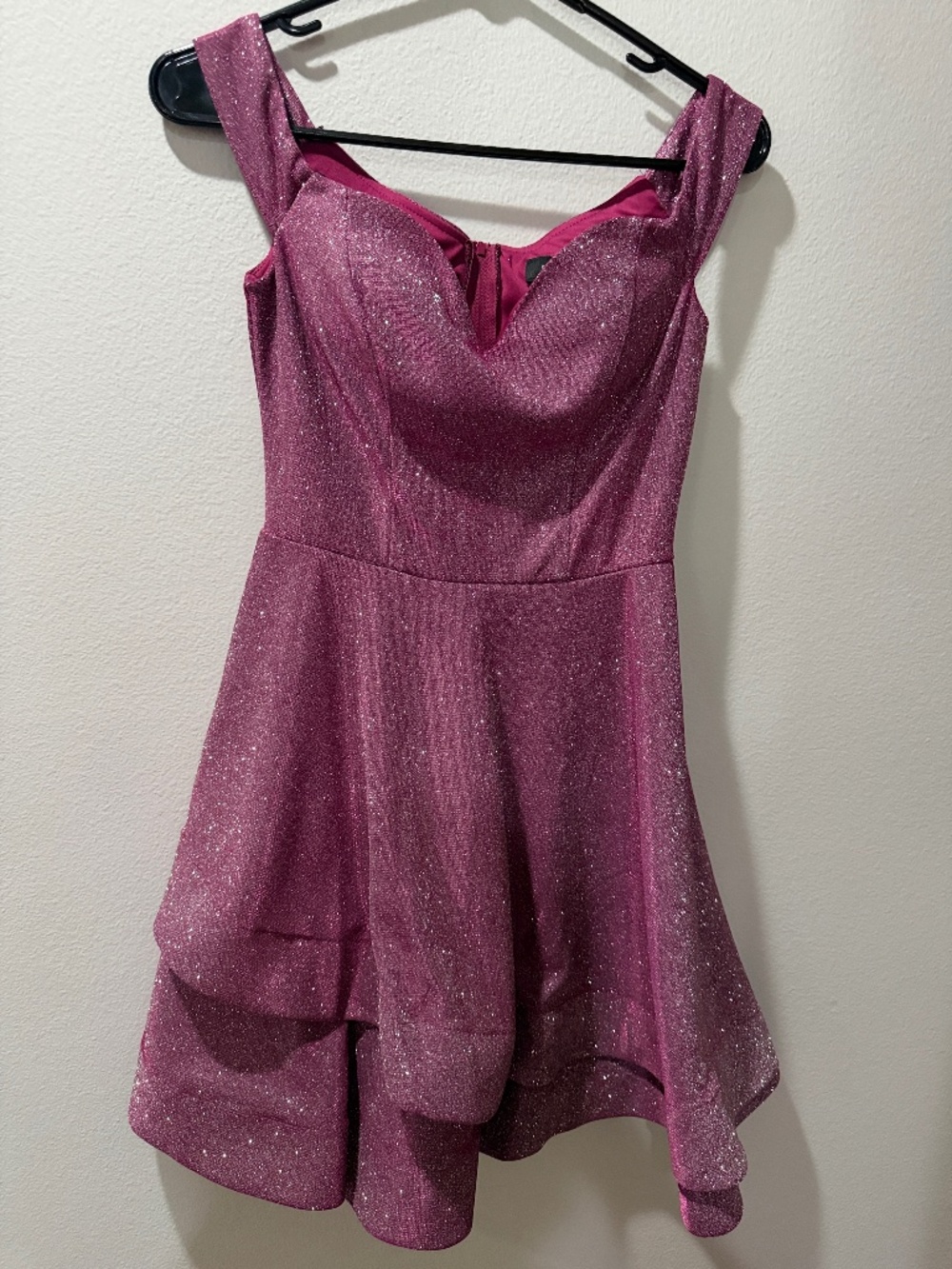 Size 5/6 women’s sparkly magenta fitted and flared dress mini dress with straps.